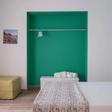 All'imbarco 招待所 斯培西亚