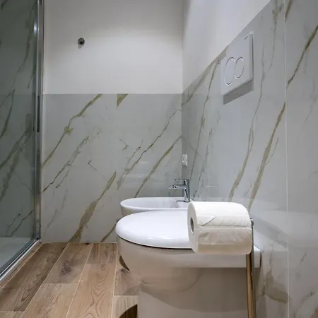 招待所 All'imbarco